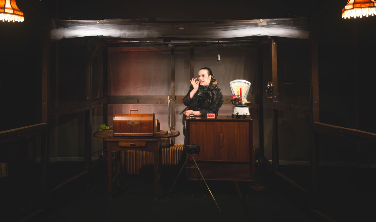 maravillas-jupiter-apdo-olvido-flores-galeria-sala-01_2340