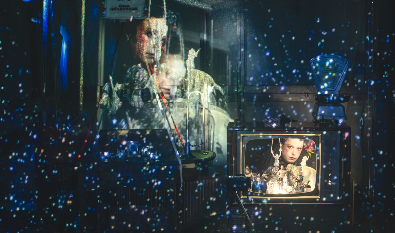 maravillas-jupiter-apdo-olvido-flores-galeria-sala-02_2508