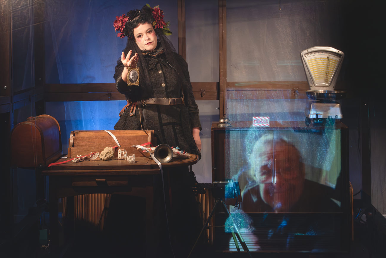 maravillas-jupiter-apdo-olvido-flores-galeria-sala-07_6775